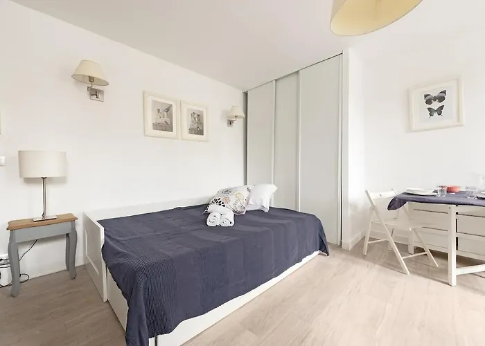 Aurore - 1 Carcasona